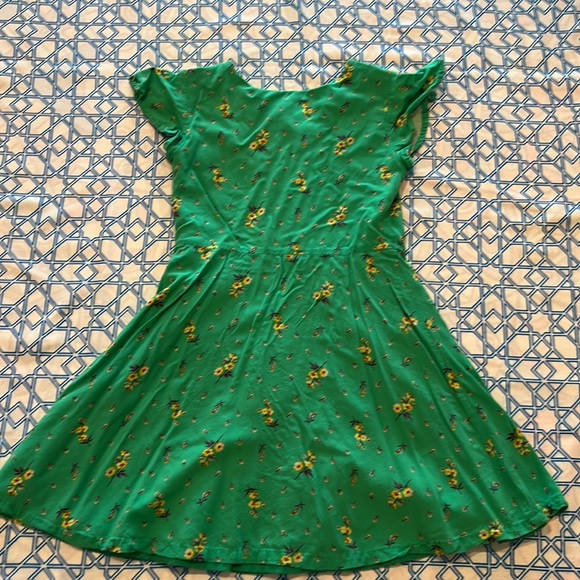 Girls Gap Kids Dress. Size S (6-7) - Picture 8 of 12